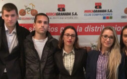 Alumnos del GADE presentan su nuevo trabajo en Mercagranada